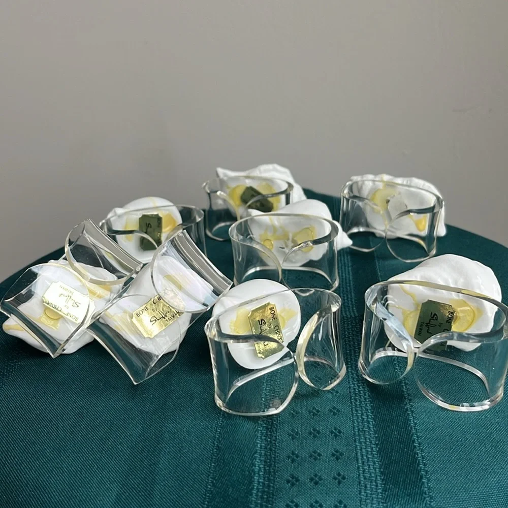 Vintage Shell Napkin Rings Seashells Acrylic Lucite Bone China Conch Set 8‎